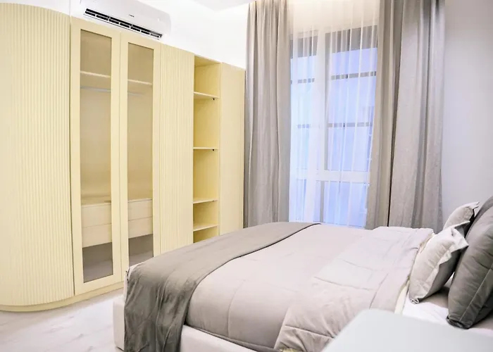 Luxury Smart Apartment E12