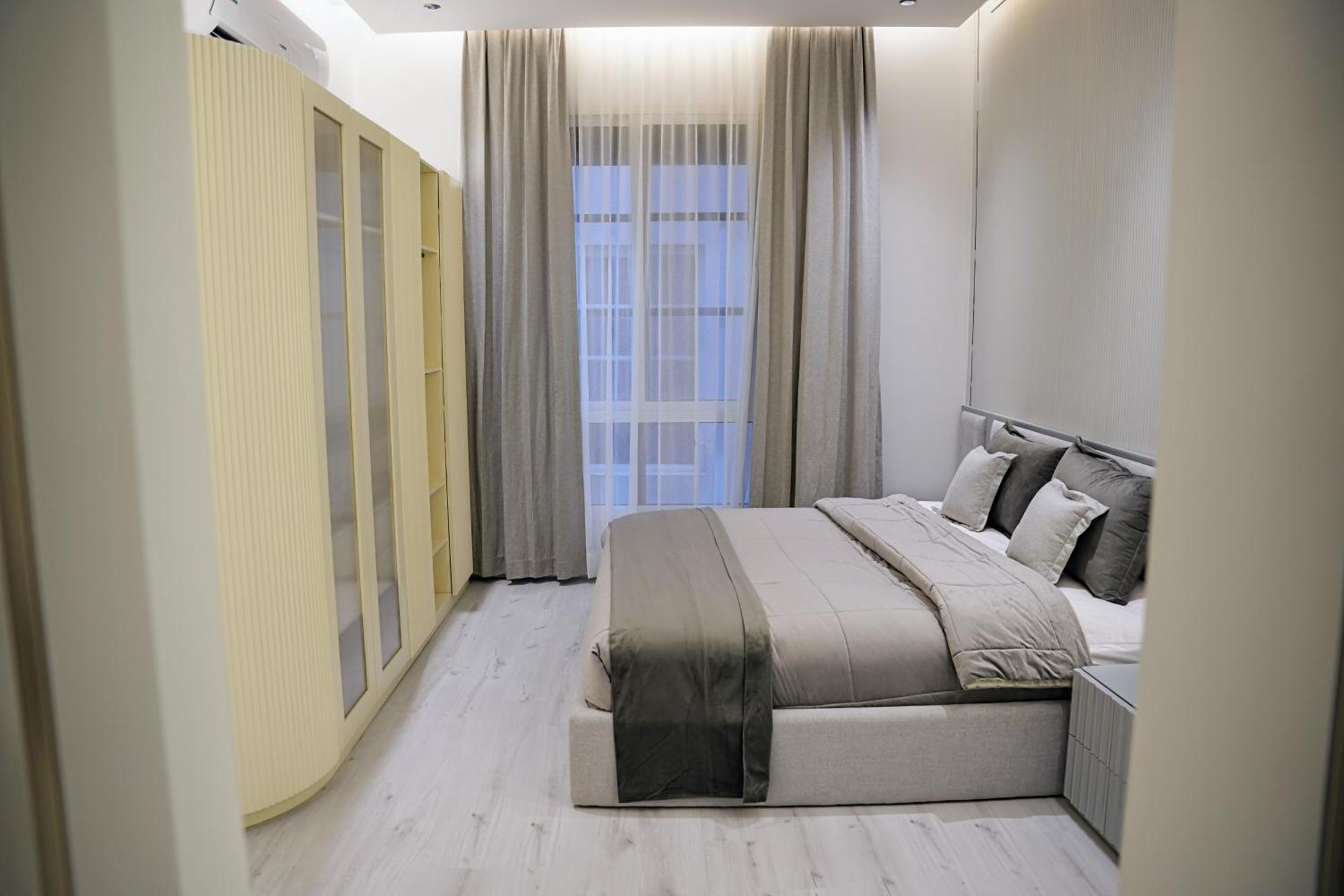 Luxury Smart E12 Apartment *