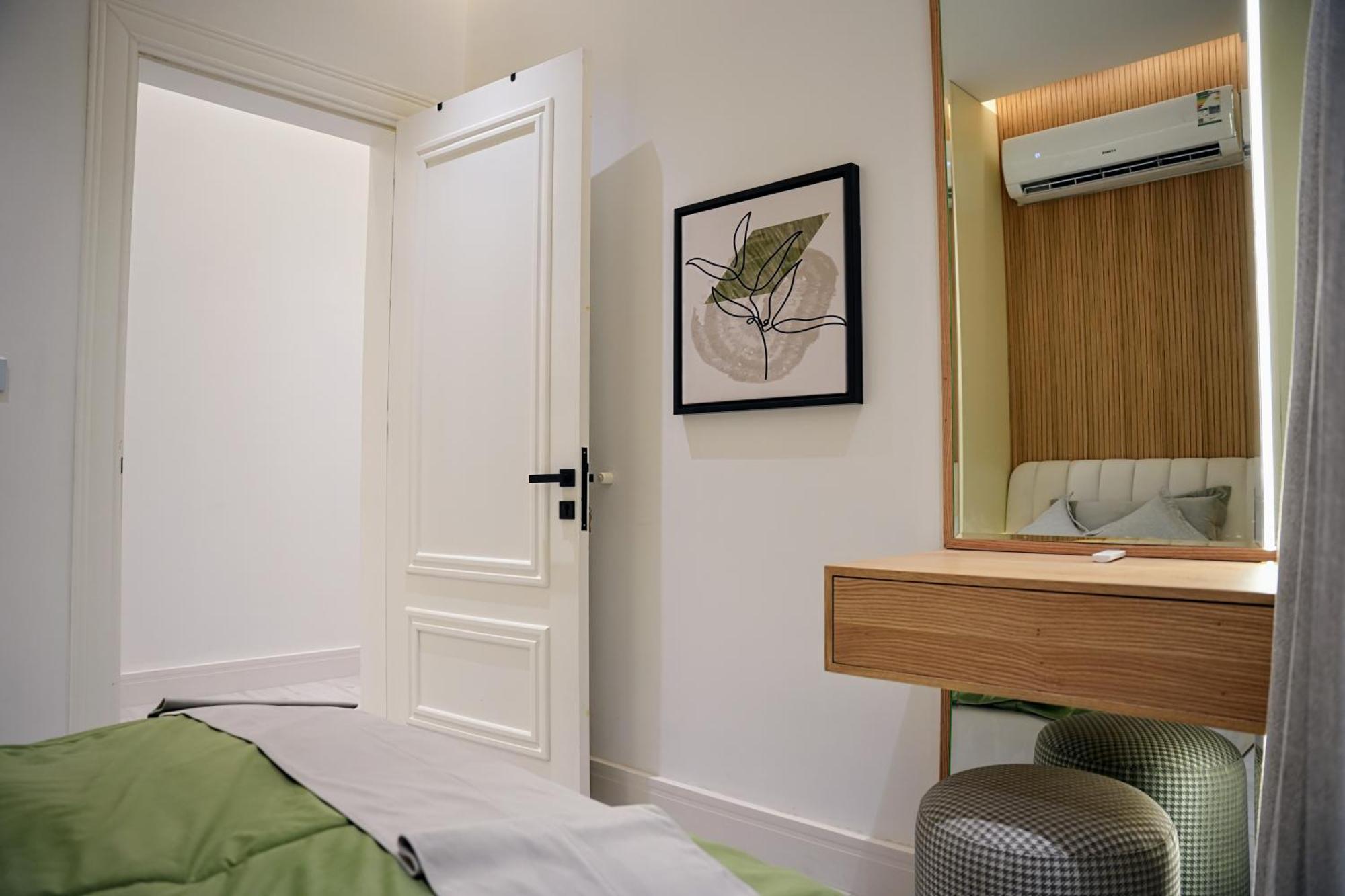 Luxury Smart E12 Apartment
