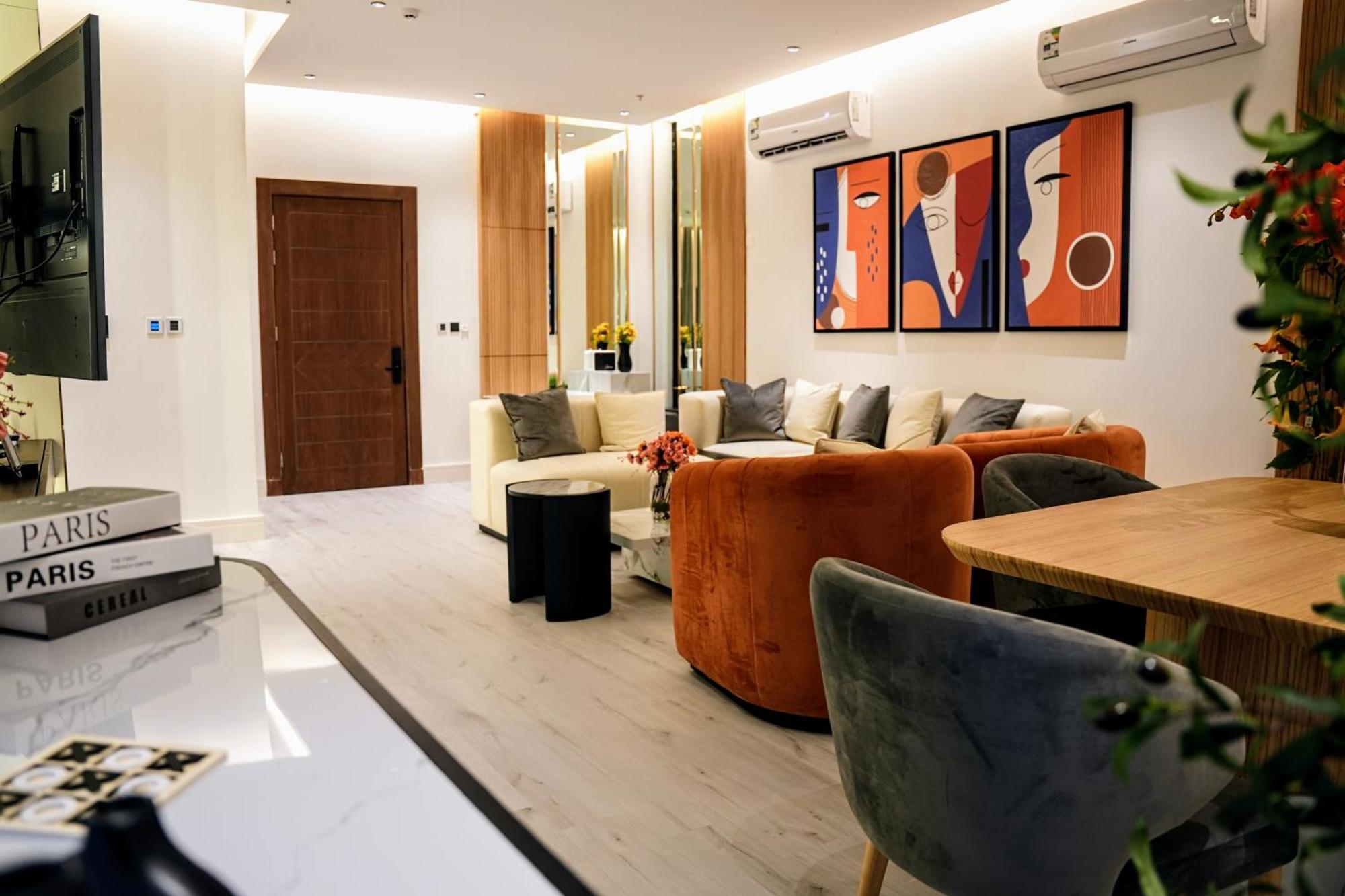 Luxury Smart E12 Apartment *