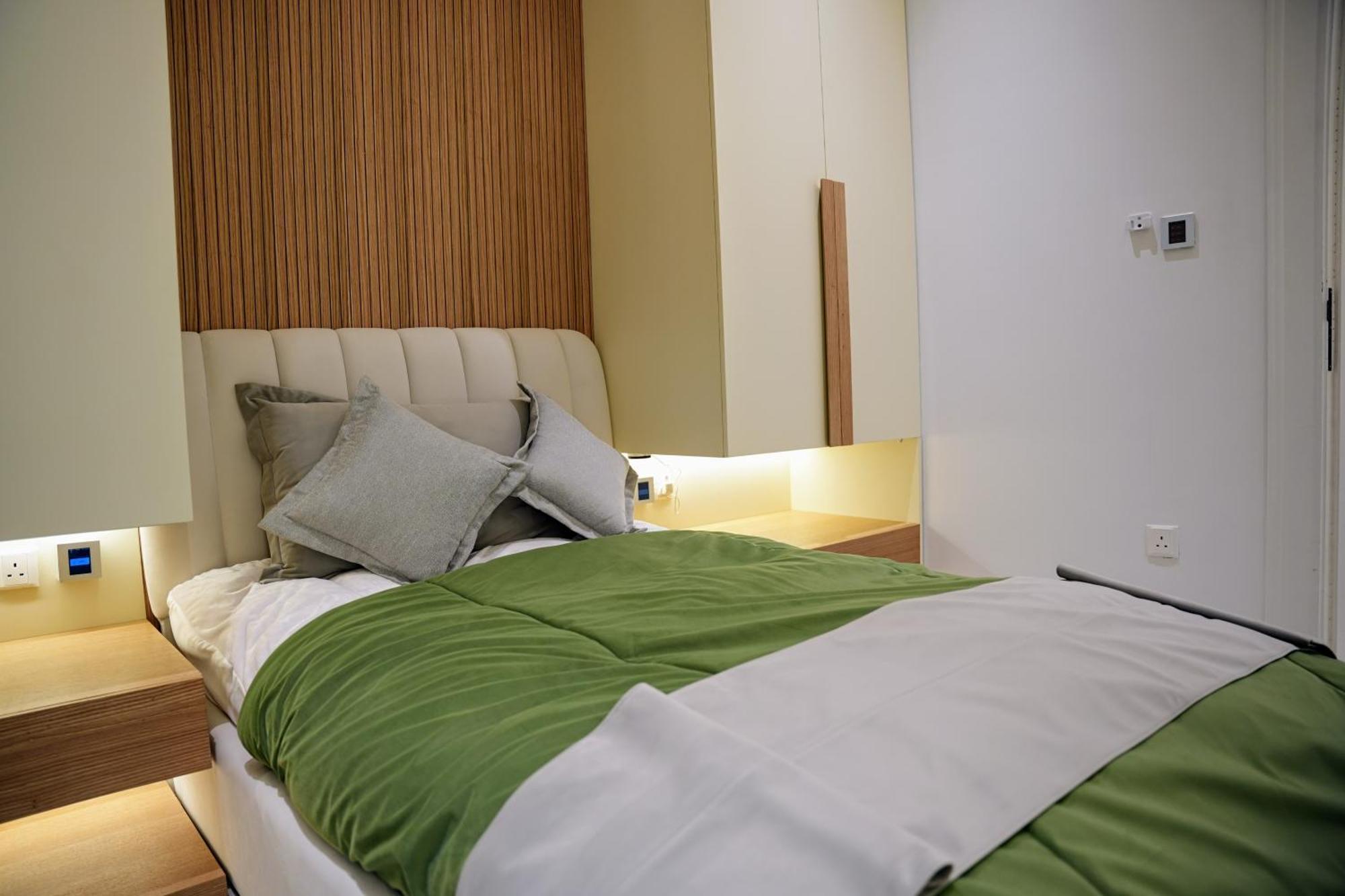 Luxury Smart E12 Apartment *