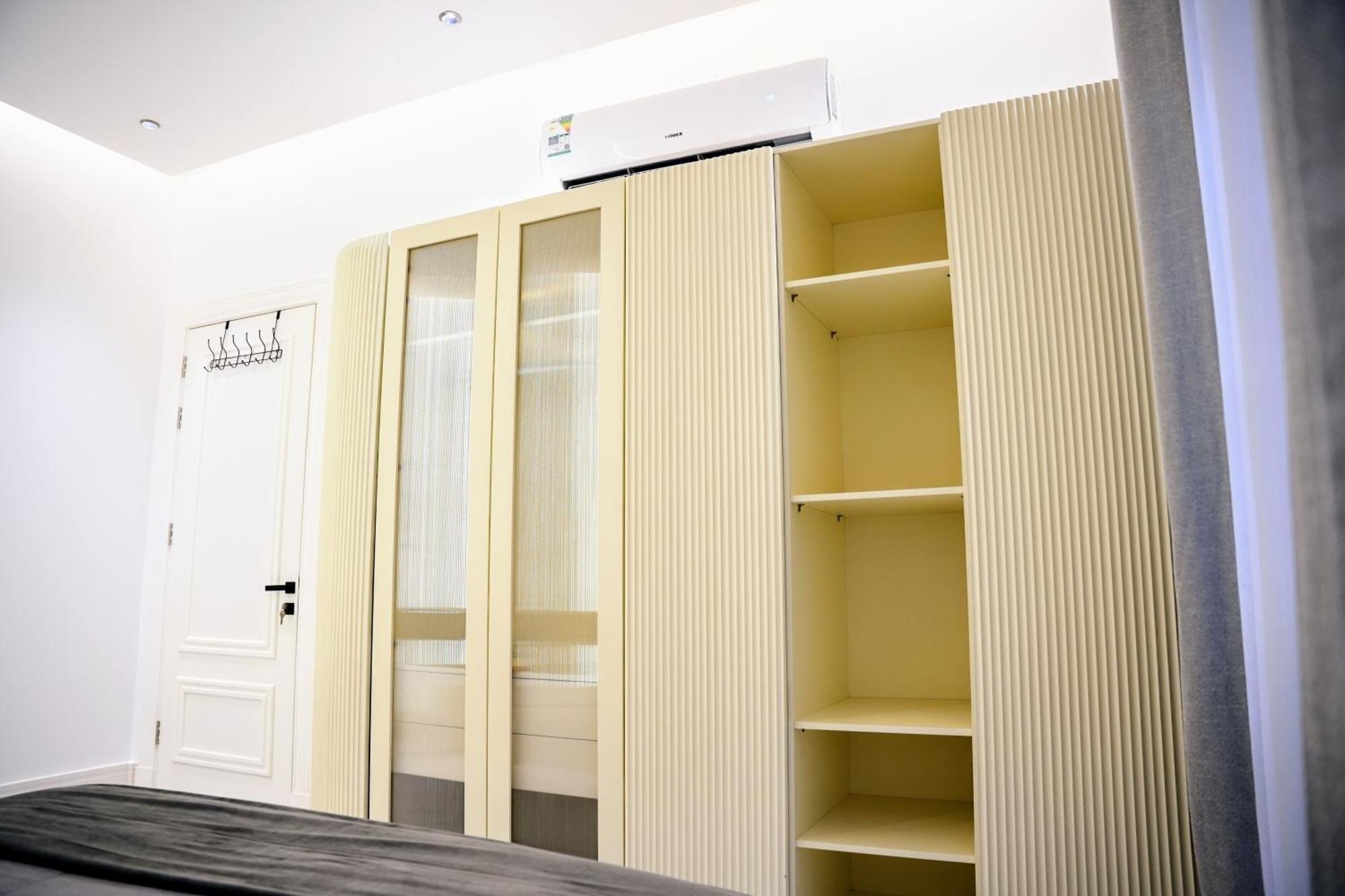 Luxury Smart E12 Apartment